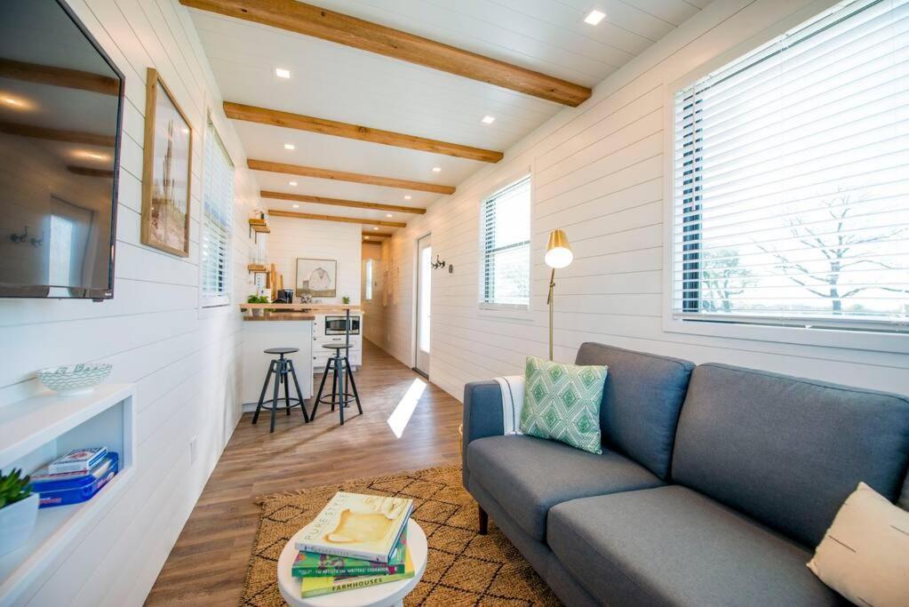 Container Home With Rooftop Views And Pickleball-Pecan Grove 벨미어드 외부 사진